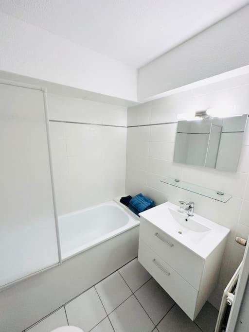 モンペリエStudio Gare St Roch Avec Box De Garageアパートメント エクステリア 写真