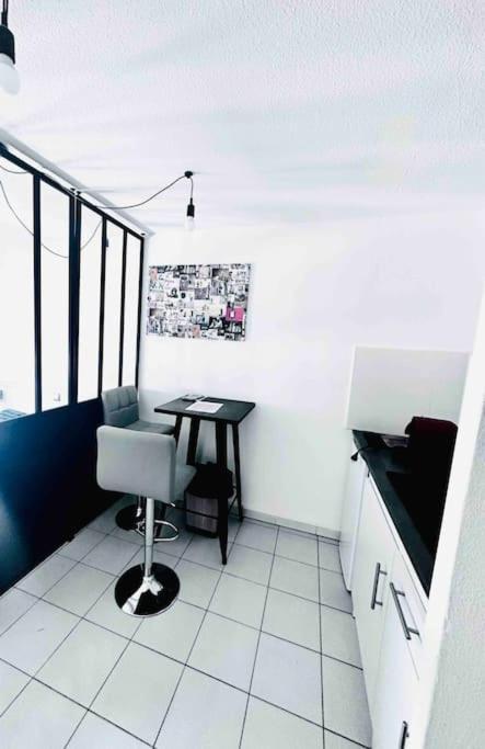 モンペリエStudio Gare St Roch Avec Box De Garageアパートメント エクステリア 写真
